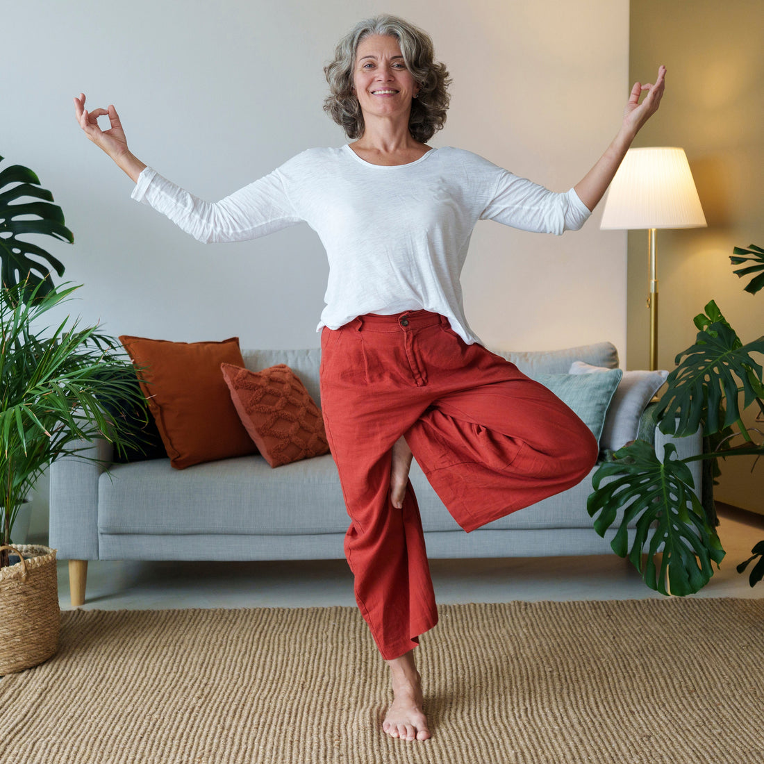 The Ultimate Guide to Posture and Bone Health: Foundations, Benefits, and Practical Strategies