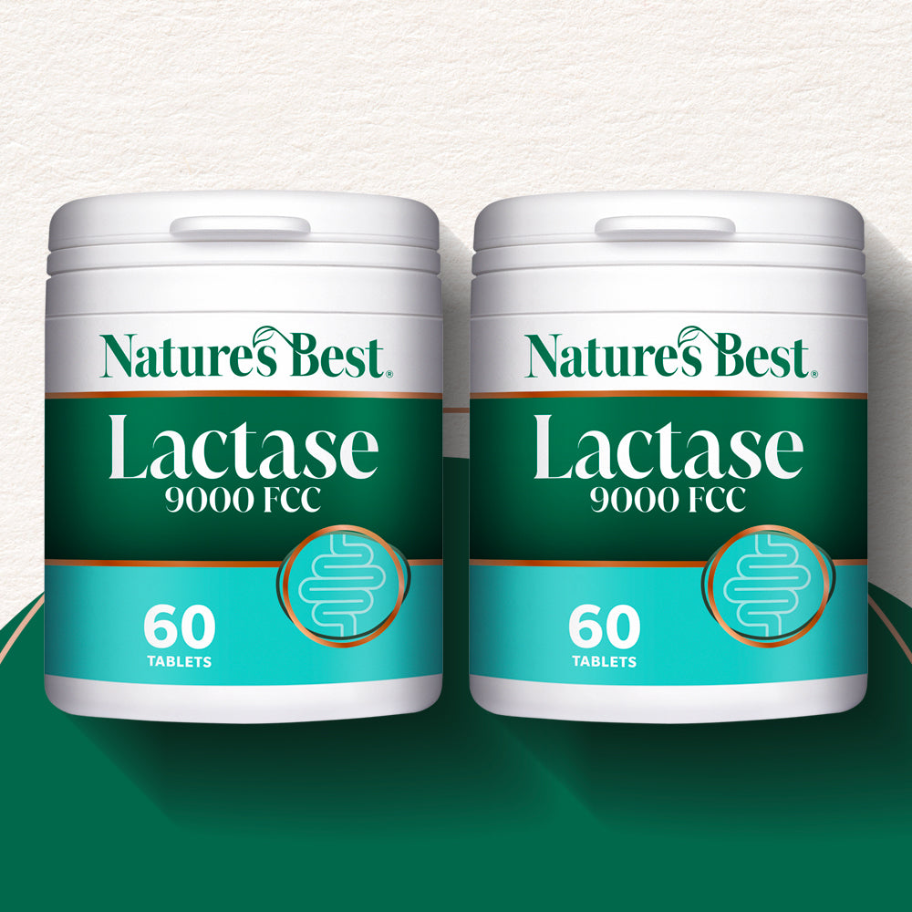 two product pots of lactase 9000 FCC on green background