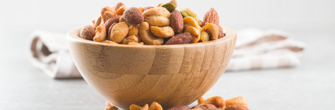 Spicy zingy mixed nuts